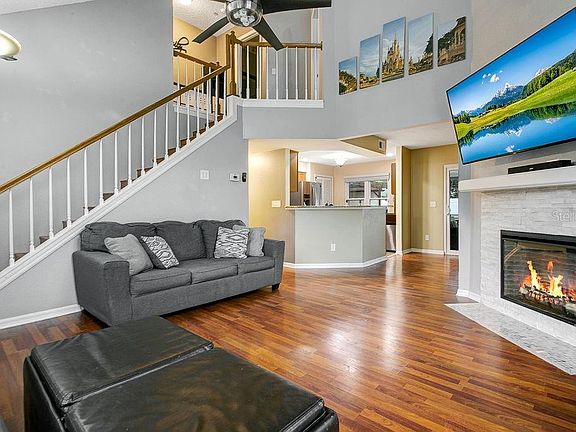 5th image of 3807 Brandy St