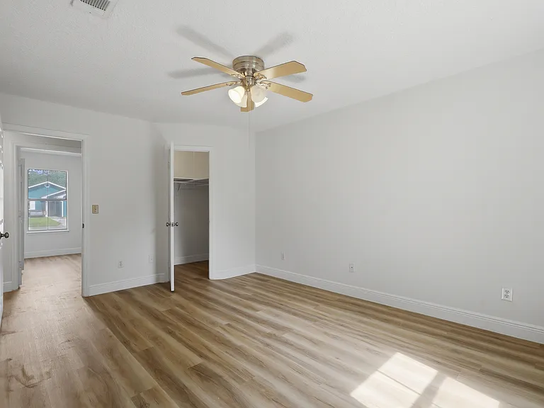 308 Dogwood Ct — Photo 15