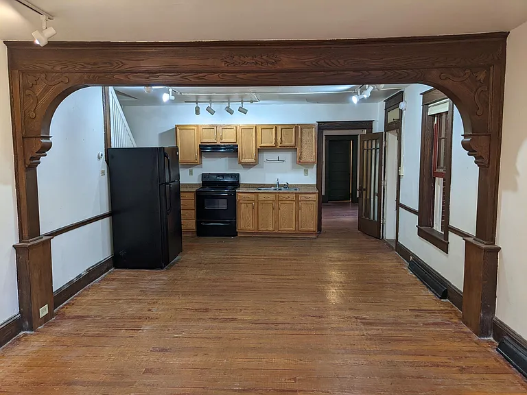 201 W King St #1 — Photo 3