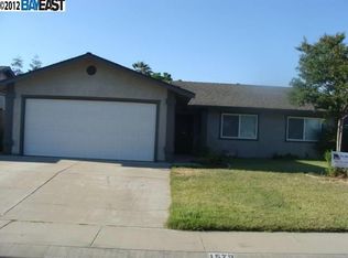 1579 Harvest Dr, Ripon, CA 95366
