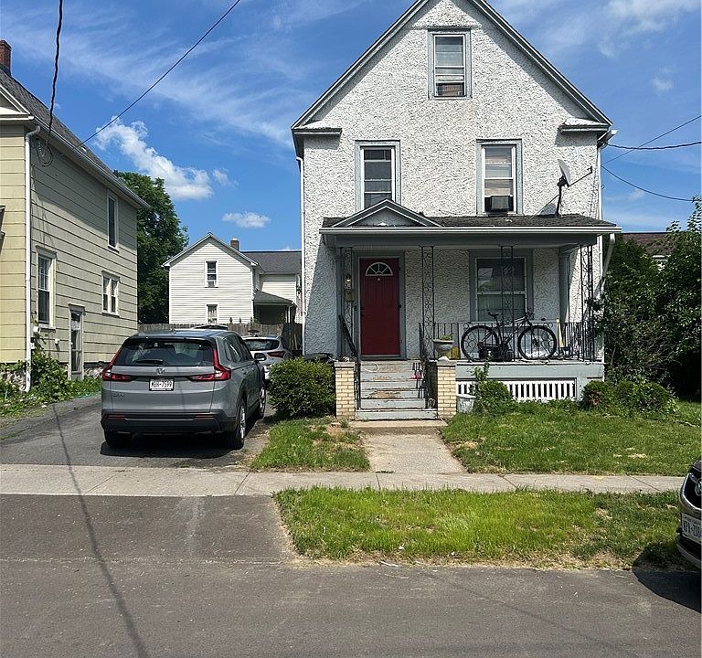 1st image of 32 Chestnut St