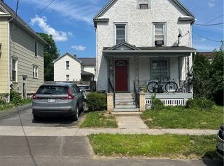 32 Chestnut St, Auburn, NY 13021