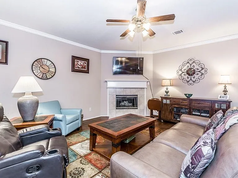 9809 Coolidge Dr — Photo 3