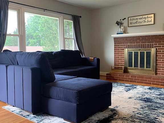 2nd image of 4620 Oakdale Dr