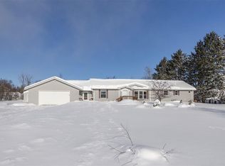 61 Green Ln, Esko, MN 55733