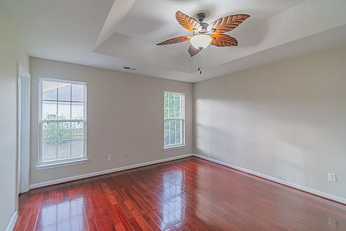4057 Buckingham Dr — Photo 11