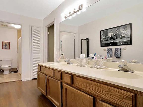 2nd floor, master bathroom