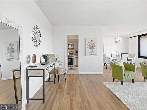 3rd image of 5500 Holmes Run Pkwy APT 1004
