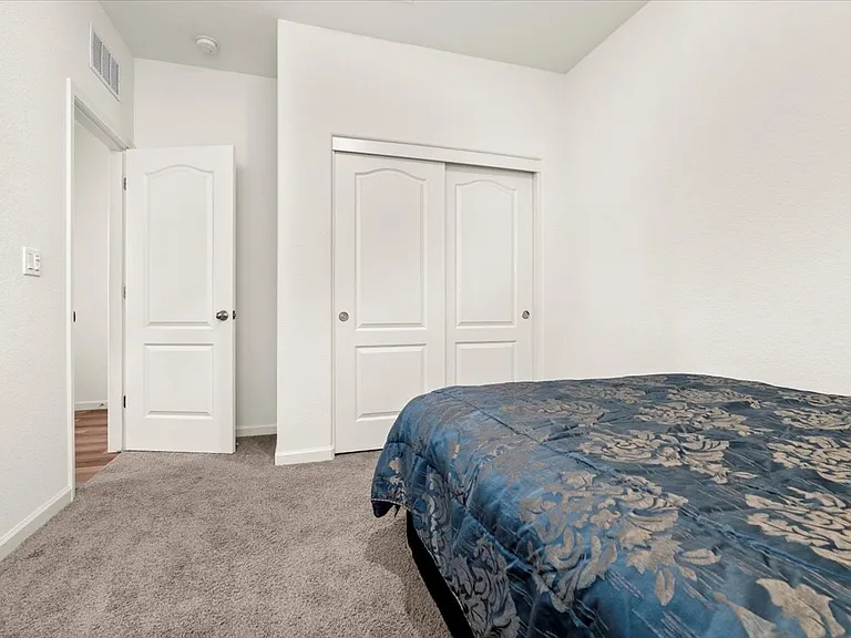 10400 Skynyrd Way — Photo 12