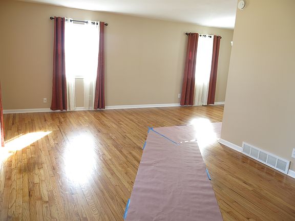 5th image of 10200 N Hardesty Ave
