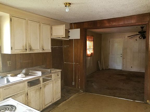3rd image of 4717 W 22nd St