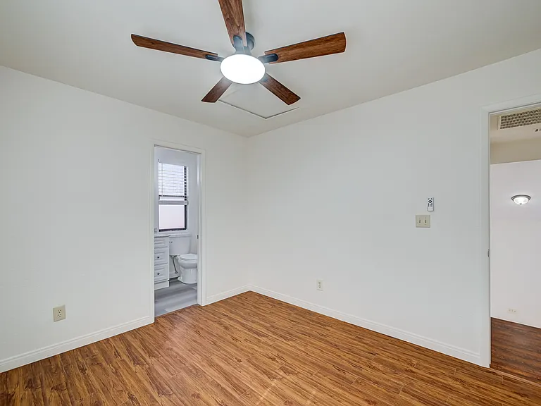 2702 Lovington Dr — Photo 33