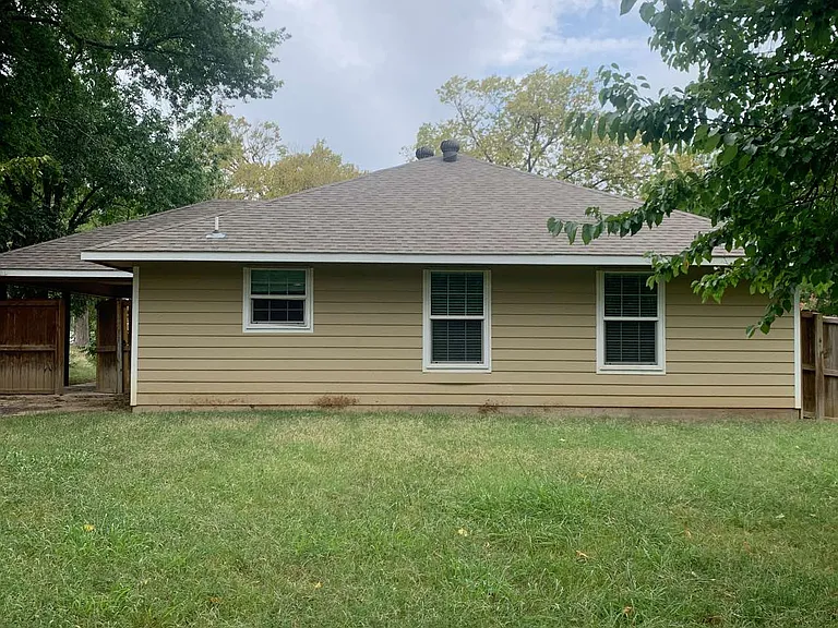 214 Braz St — Photo 34