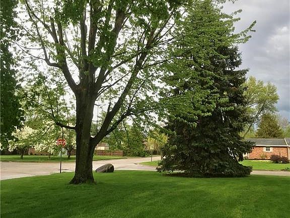 3rd image of 5820 Phillip Dr