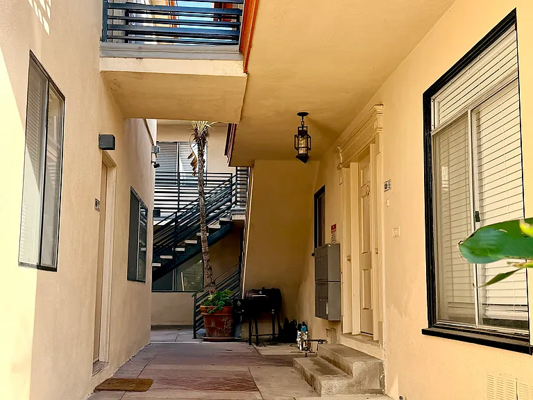 120 Roswell Ave #9 — Photo 68