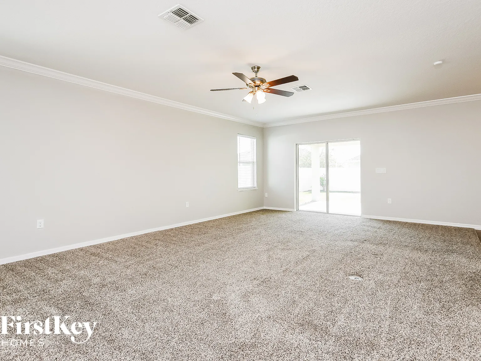 4 bed, 2.0 bath, 2088 sqft, $2,590 — Photo 3