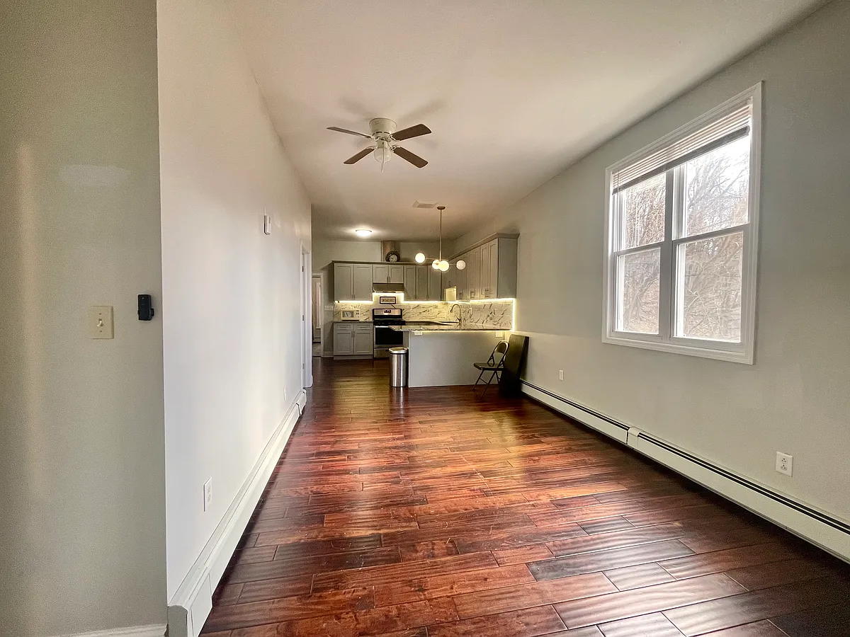 Building Photo - 58 9th St #2