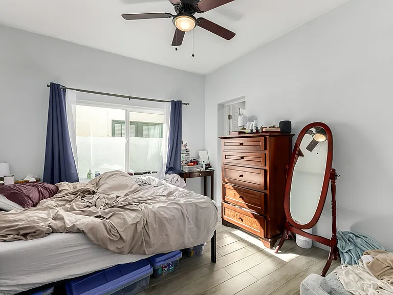 2321 E 6th St #1 — Photo 10