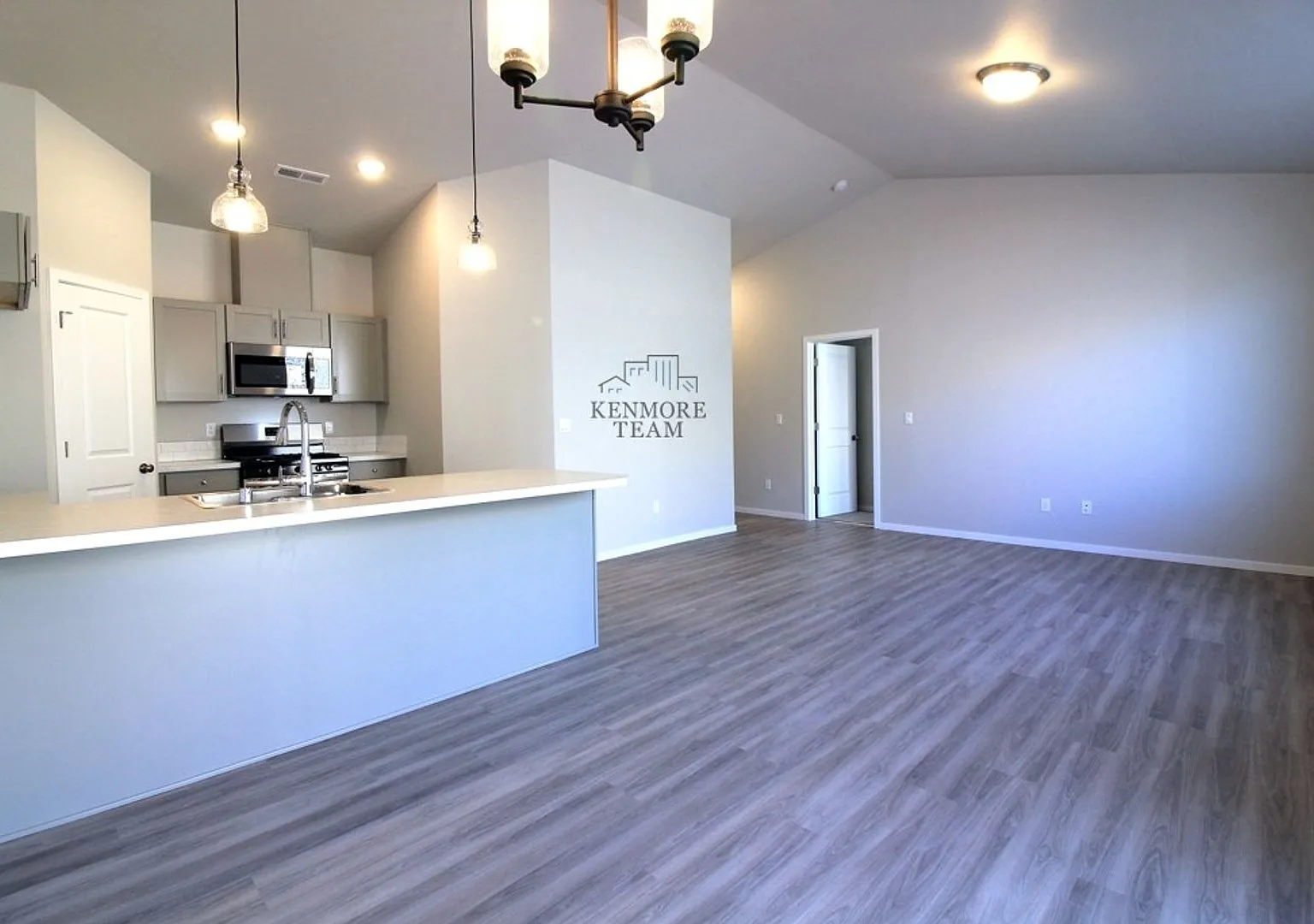 3 Bedroom, 2 Bath Townhome in West Pasco — Photo 3