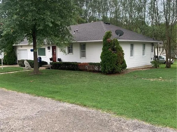 405 Peyton St, Harrisonville, MO 64701