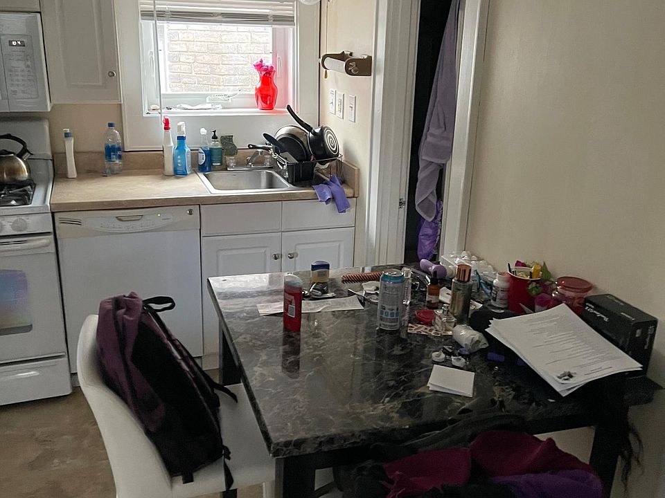 1st image of 3228 Bishop St #5