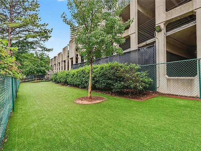 3777 Peachtree Rd NE #1105 — Photo 19