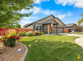 3124 SW Cascade Ave, Redmond, OR 97756