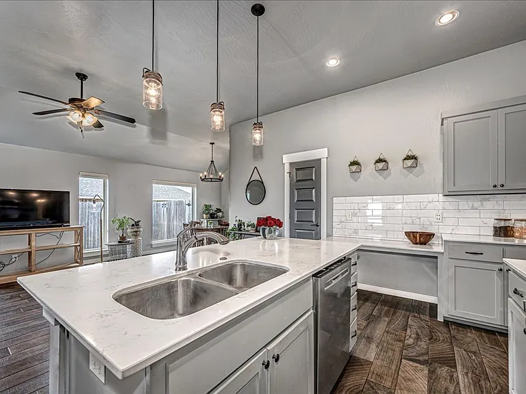 10300 Glover River Dr — Photo 11