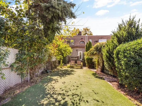 75-27 Furmanville Avenue image 8 of 19