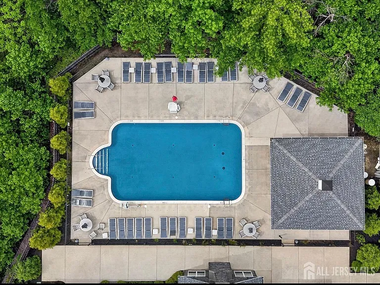 1025 Vanderbergh Blvd — Photo 14