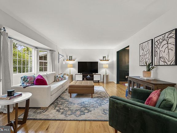 5th image of 6106 Roxbury Ave