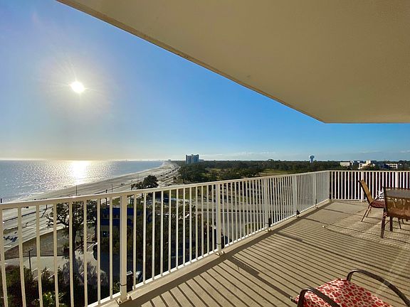3rd image of 2668 Beach Blvd