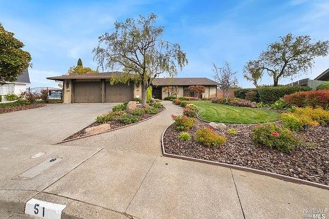 1st image of 51 Emerald Cir