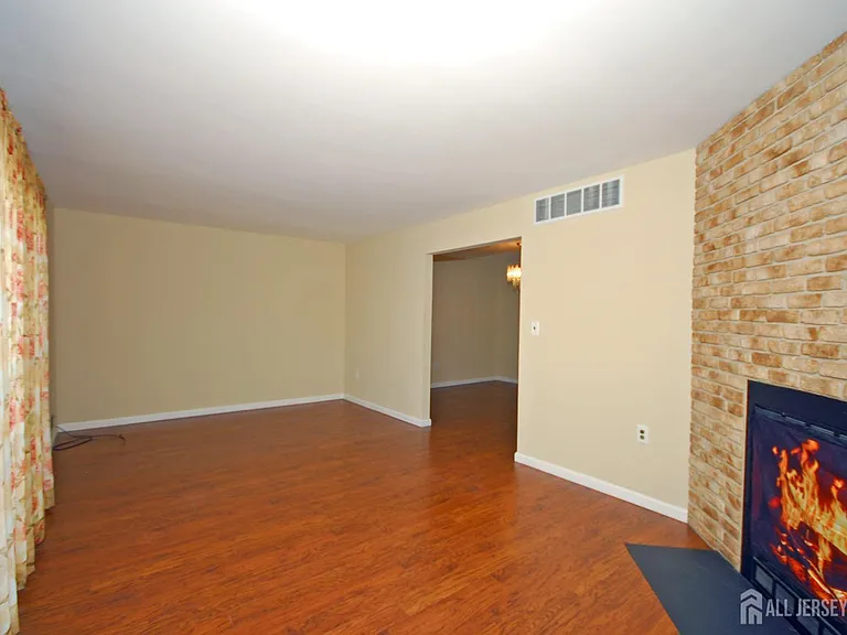 21 Rosewood Ct — Photo 7