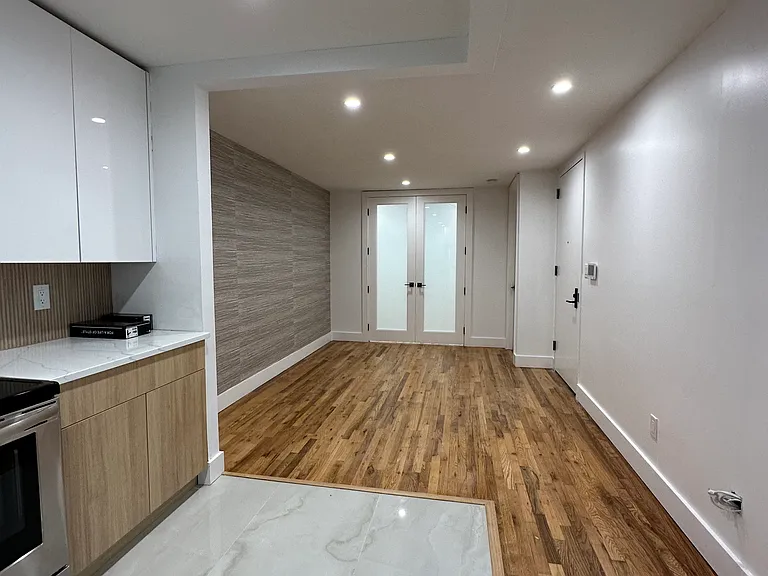 1129 Broadway #1B — Photo 13