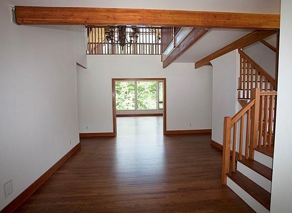 Beautifully scaled entry FOYER