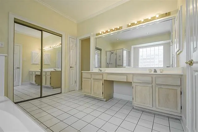 3070 Pine Pl — Photo 12