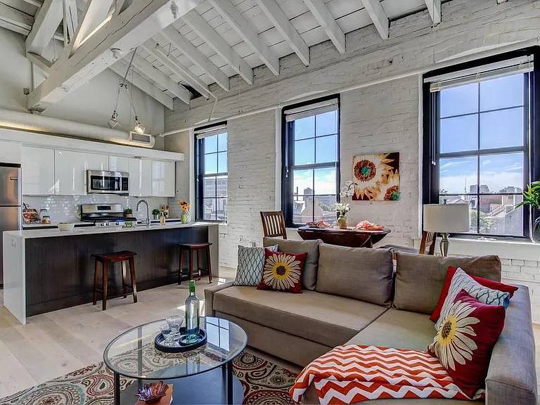 430 Fairmount — Photo 13