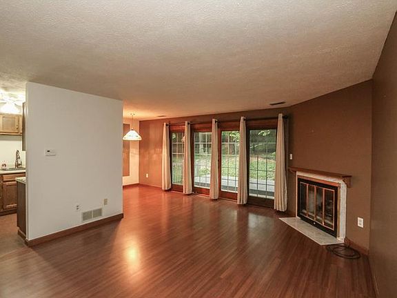 4th image of 29 Monmouth Dr
