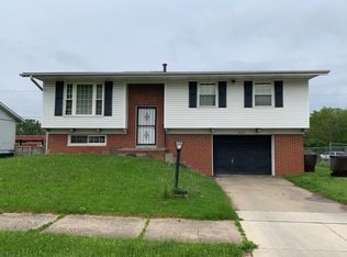 6219 N Randwick Rd, Peoria, IL 61615