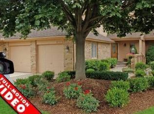 18504 Blue Heron Dr W, Northville, MI 48168