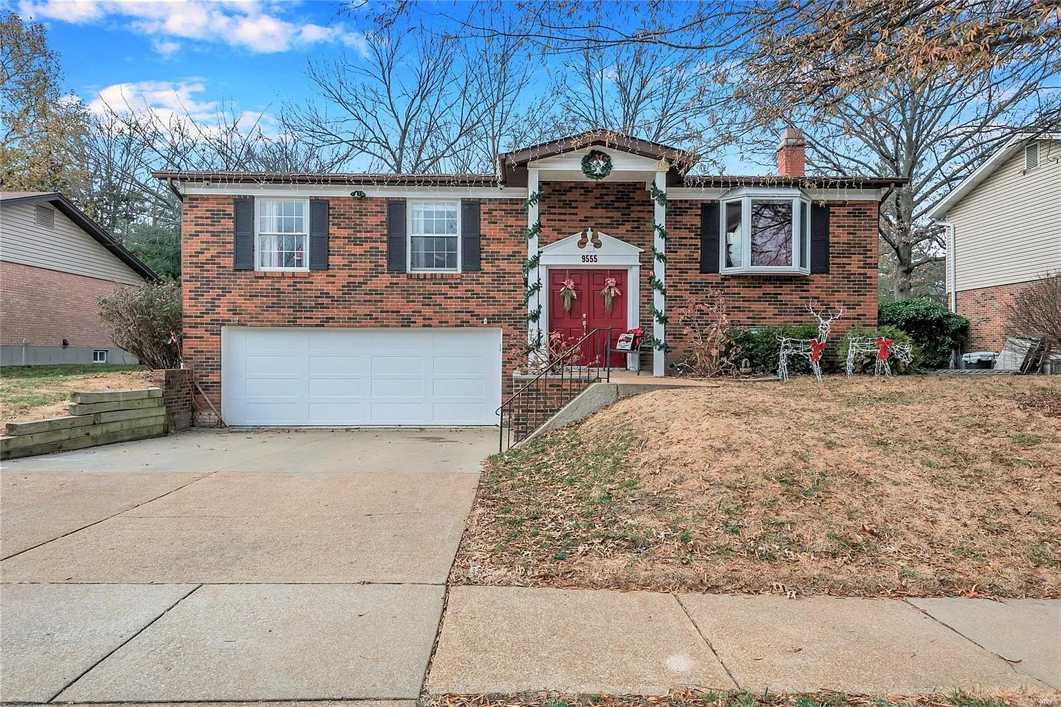 9555 Cinnabar Dr photo 1