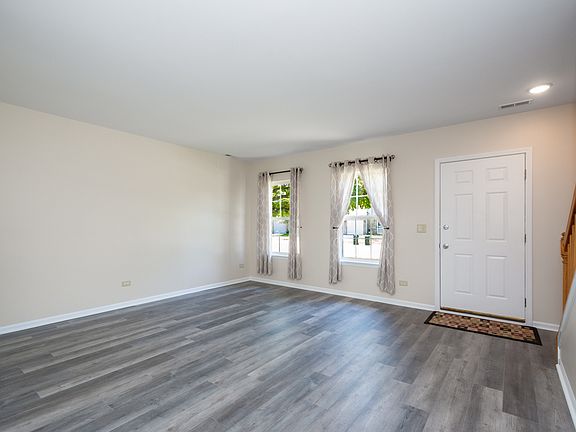 2nd image of 1277 N Village Dr