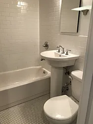 Rented by Metropolis Real Estate of Manhattan