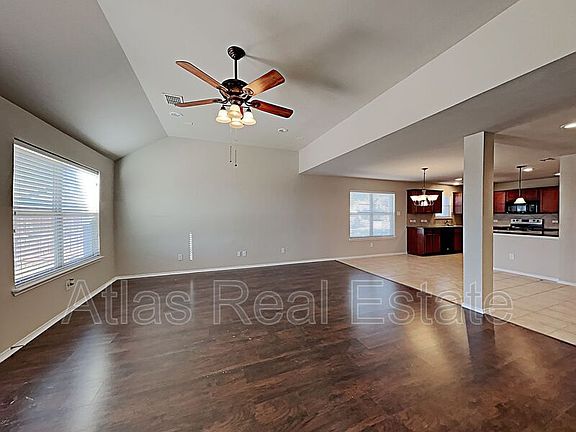 3rd image of 10537 Bradshaw Dr