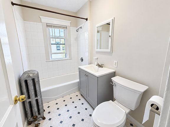 3rd image of 6 Verndale Rd #2