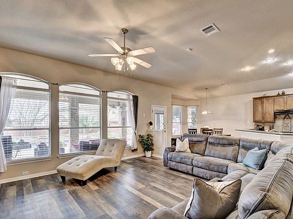 5th image of 2219 Settlers Park Loop