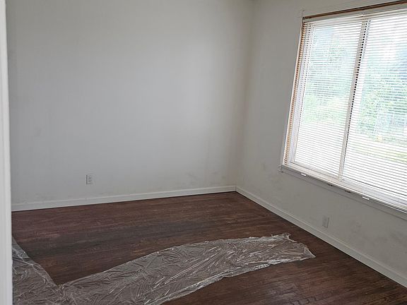 2nd image of 8452 Ironwood Ave #1