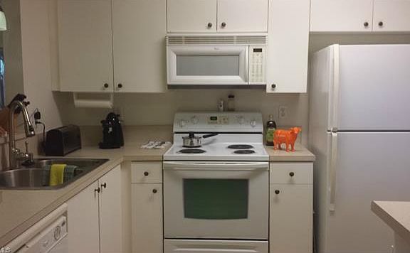 3rd image of 4136 Bellasol Cir APT 1511