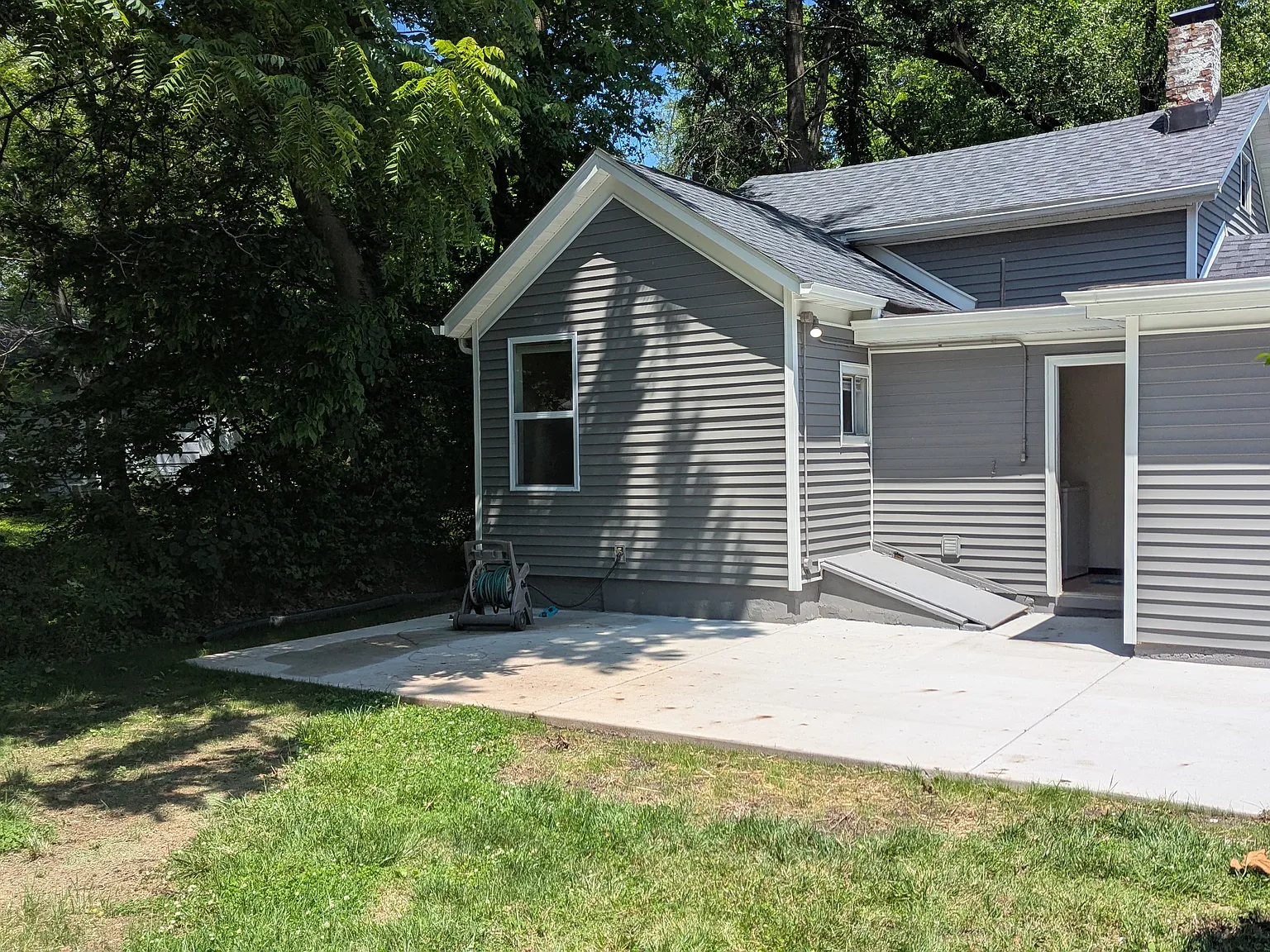 215A Saint Andrews Ave — Photo 3